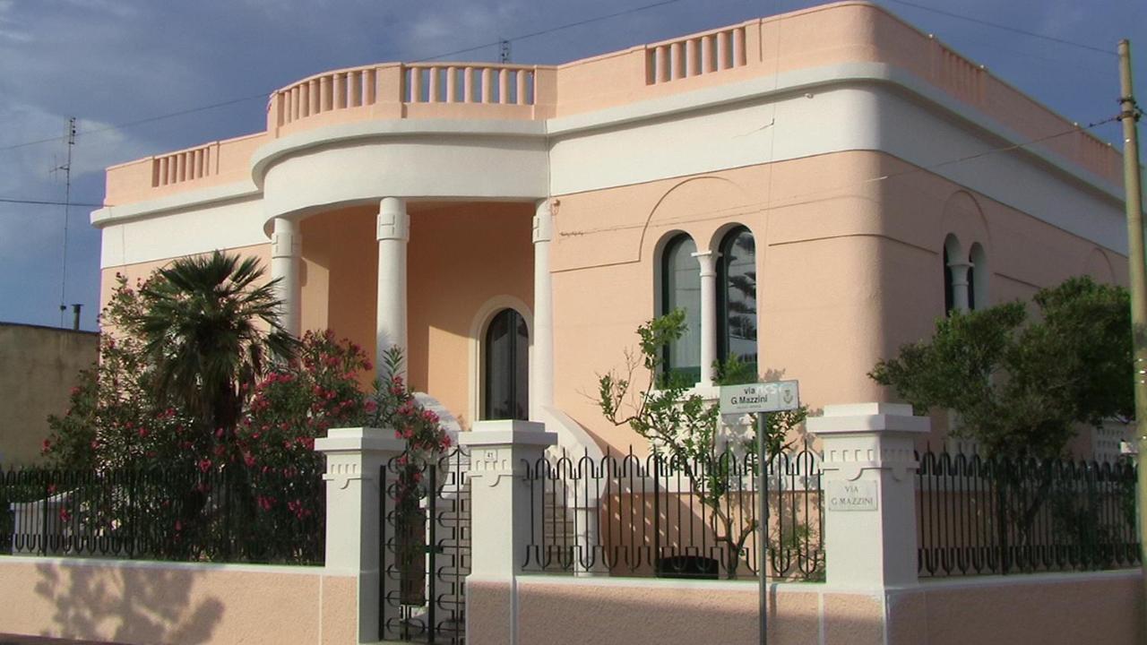 Villa Nel Salento - Ampie Camere E Giardino, Fino A 9 Persone Barbarano del Capo Exterior photo