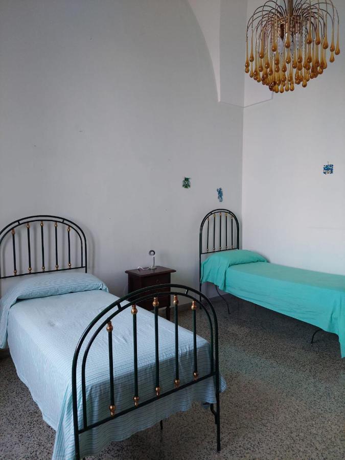 Villa Nel Salento - Ampie Camere E Giardino, Fino A 9 Persone Barbarano del Capo Exterior photo